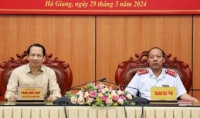 Phó Chủ tịch UBND tỉnh Trần Đức Quý và lãnh đạo Thanh tra tỉnh chủ trì hội nghị tại điểm cầu tỉnh Hà Giang.