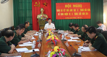 Bí thư Tỉnh ủy Triệu Tài Vinh phát biểu tại hội nghị.