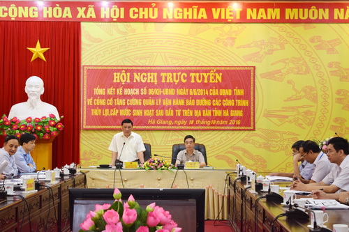 Đồng chí Nguyễn Minh Tiến, Ủy viên BTV Tỉnh ủy, Phó Chủ tịch UBND tỉnh phát biểu tại Hội nghị