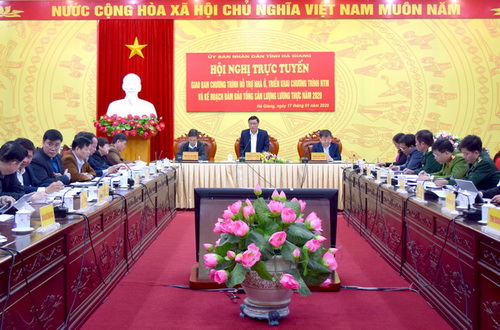 Đồng chí Nguyễn Minh Tiến, Phó Chủ tịch Thường trực UBND tỉnh, Phó Trưởng BCĐ các Chương trình MTQG tỉnh Hà Giang, phát biểu chỉ đạo tại Hội nghị.