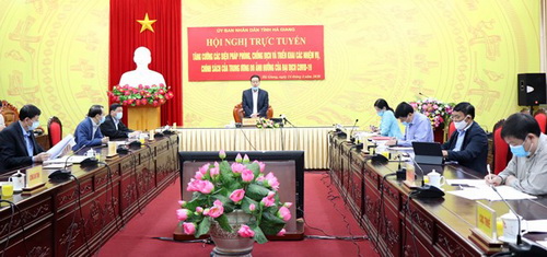 Chủ tịch UBND tỉnh Nguyễn Văn Sơn kết luận hội nghị.