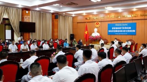 Gặp mặt cán bộ y tế tỉnh Hà Giang tham gia hỗ trợ chống dịch Covid-19 đợt 2 tại tỉnh Bình Dương trước khi lên đường làm nhiệm vụ.